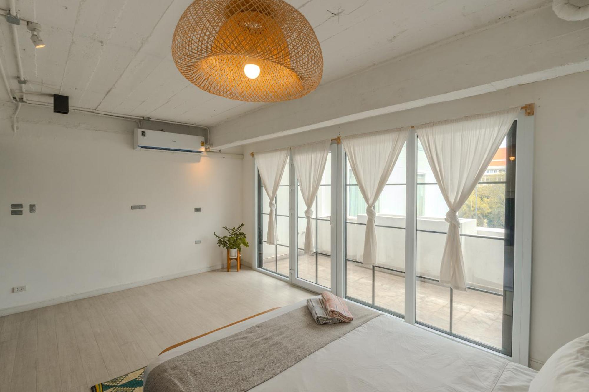 Bangkok Historic Villa - Private Access Екстер'єр фото